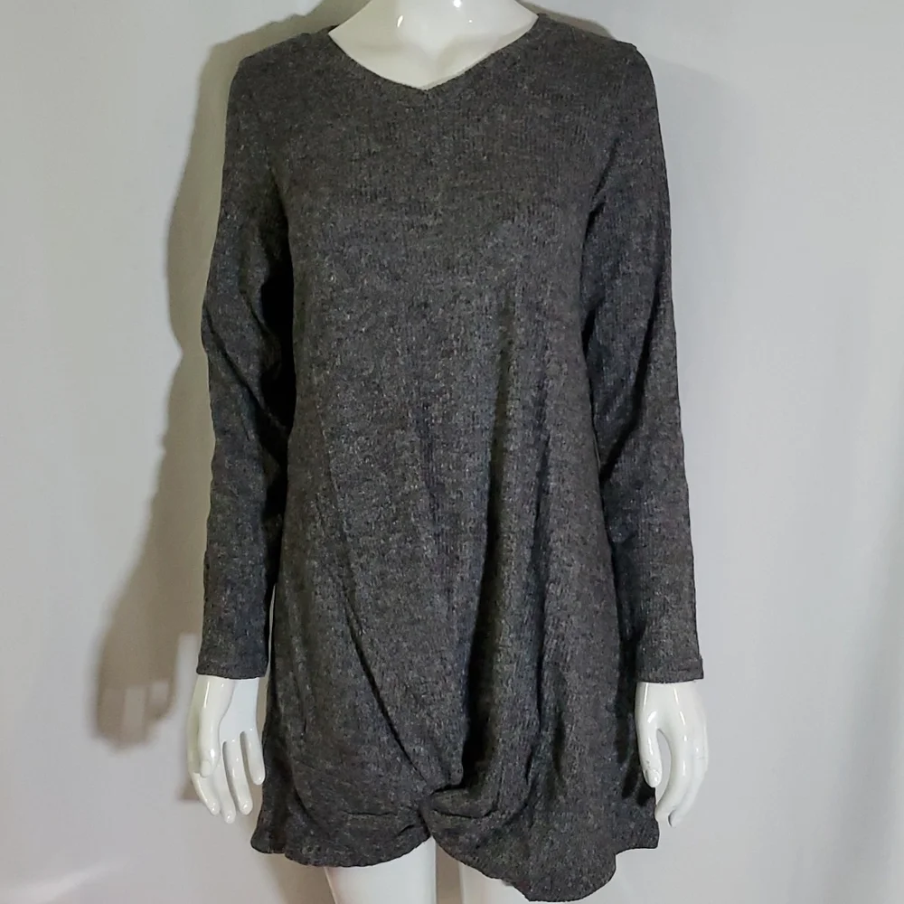 ๐5/$30๐ iGenjun Light Weight Tunic - Picture 1 of 8